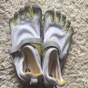 Vibram FiveFingers White and Yellow Toe Shoes